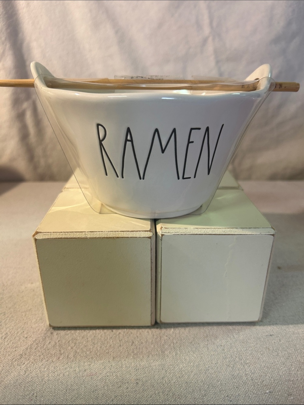 White 'RAMEN' Ceramic Bowl with Chopstick Rest
